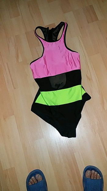 Maillit bain neuf taille 42