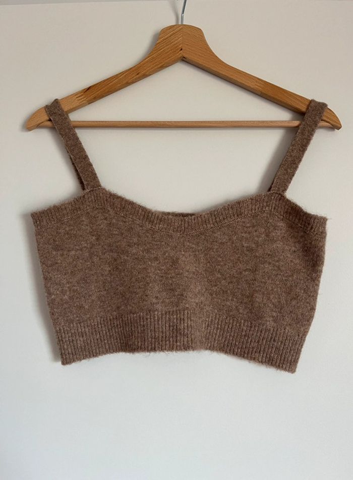 Pull sans manches/crop top en laine beige Zara - photo numéro 2