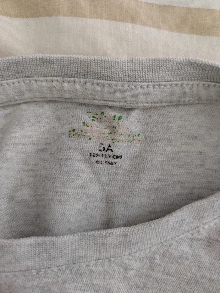 T-shirt Disney Mickey Mouse Gris - 5 Ans (110 cm) - Taché / Pour jouer - photo numéro 4