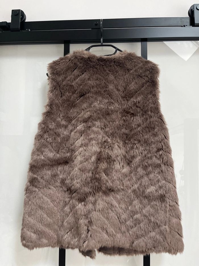 Veste sans manche typé fourrure - photo numéro 4