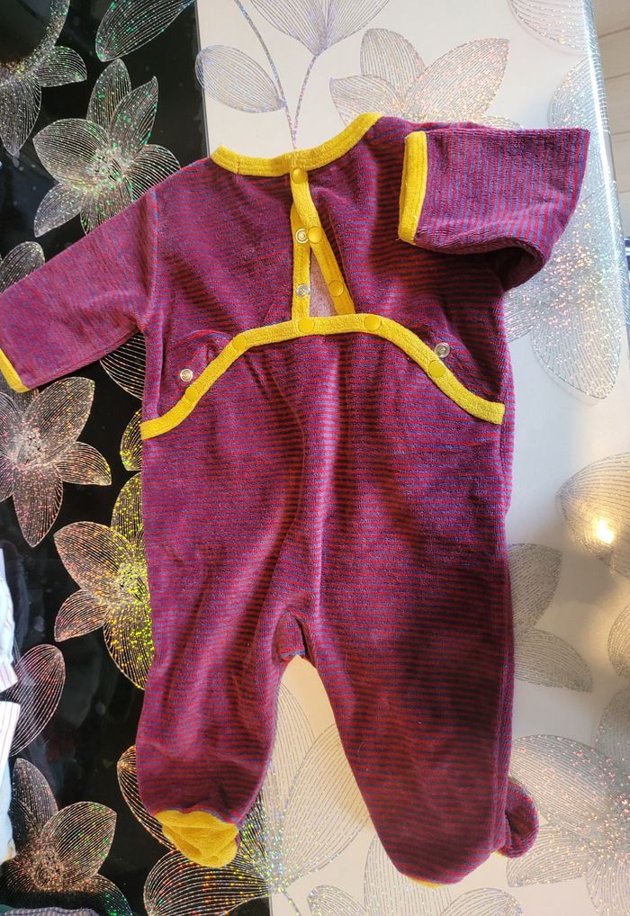 Lot 2 pyjamas hiver 1 mois - photo numéro 4