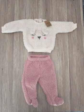 Pyjama de pièces en fausse fourrure effet mouton