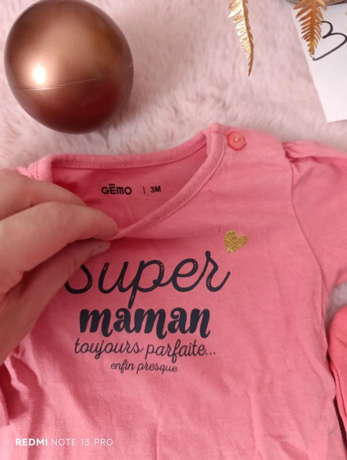 T shirt super maman toujours parfaite Gémo, petite fleure kiabi - photo numéro 4