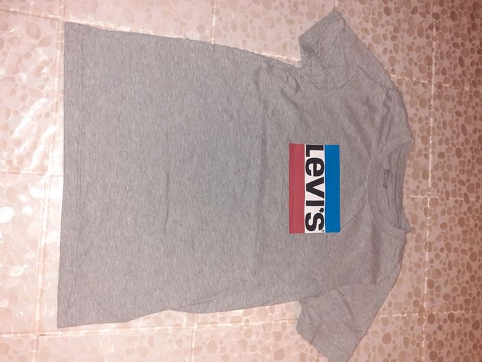 Tee shirt