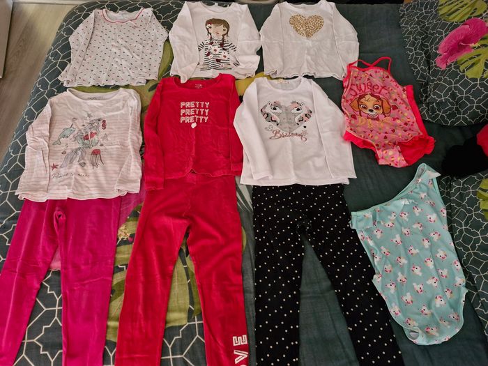 Lot de vêtements fille 6 ans - 54 pièces - AAA0 - photo numéro 3