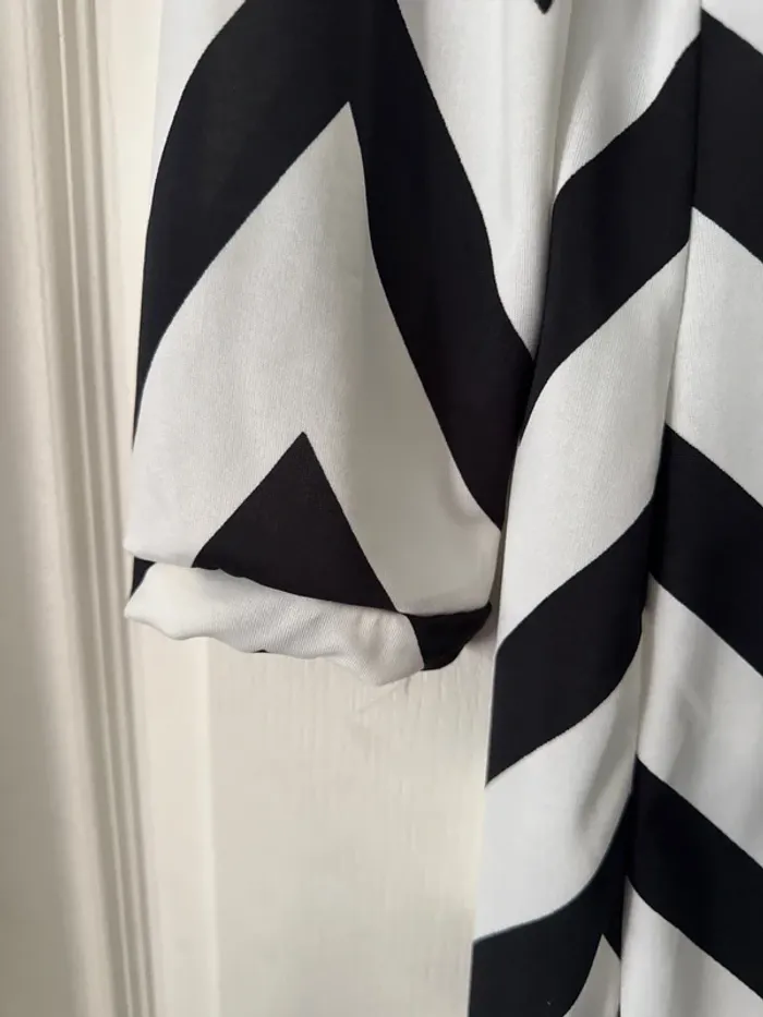 Robe mini ou tunique motif tendance original manches ourlets neuve - photo numéro 3