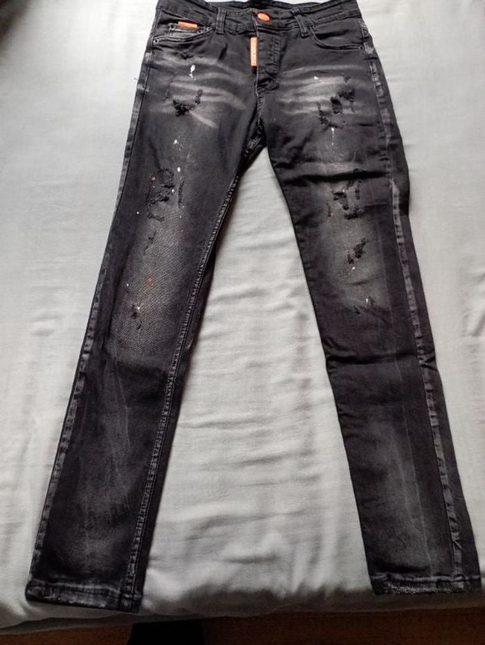 Jean effet "troué taché"