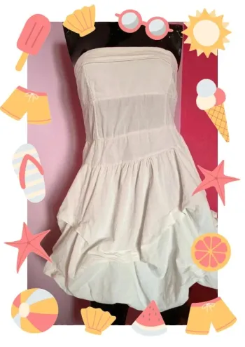 Mini robe bustier boule blanche pour l'été