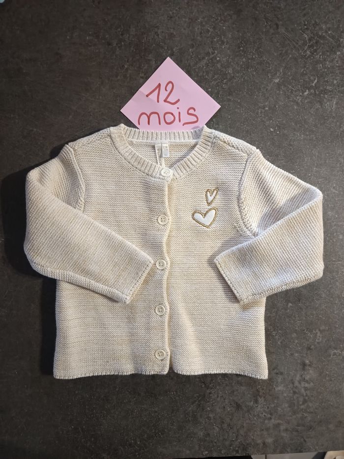 Gilet beige coeurs 12 mois