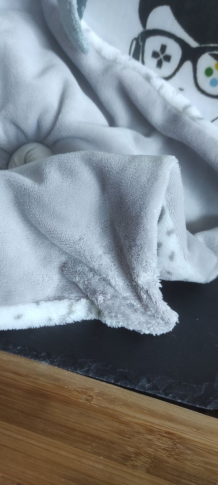 Doudou Léopard des Neiges Plat Blanc Gris Vert Léa nattou feuille vert Panthère - photo numéro 3