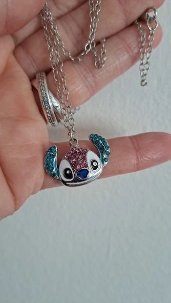 Pendentif stitch