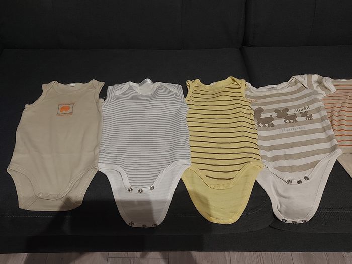 Lot de vêtements garçon 6 mois - photo numéro 4