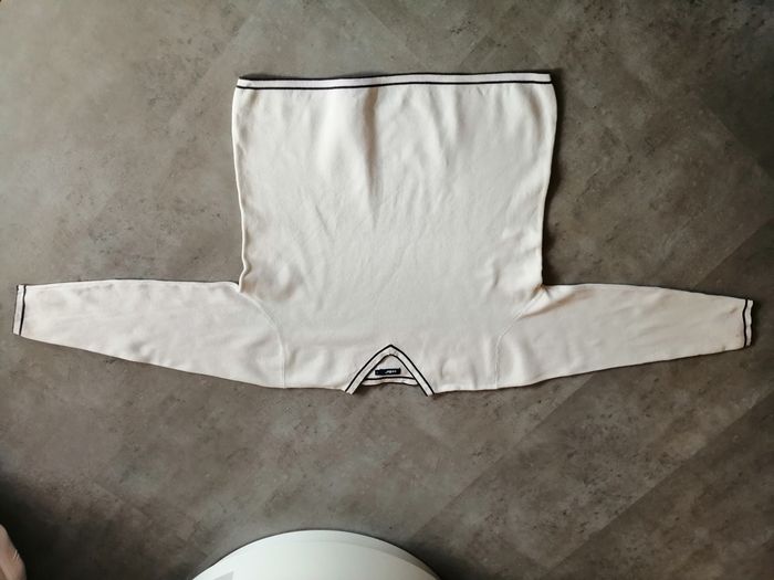 Pull écru et marine col V 100 % coton Taille L Celio - photo numéro 2