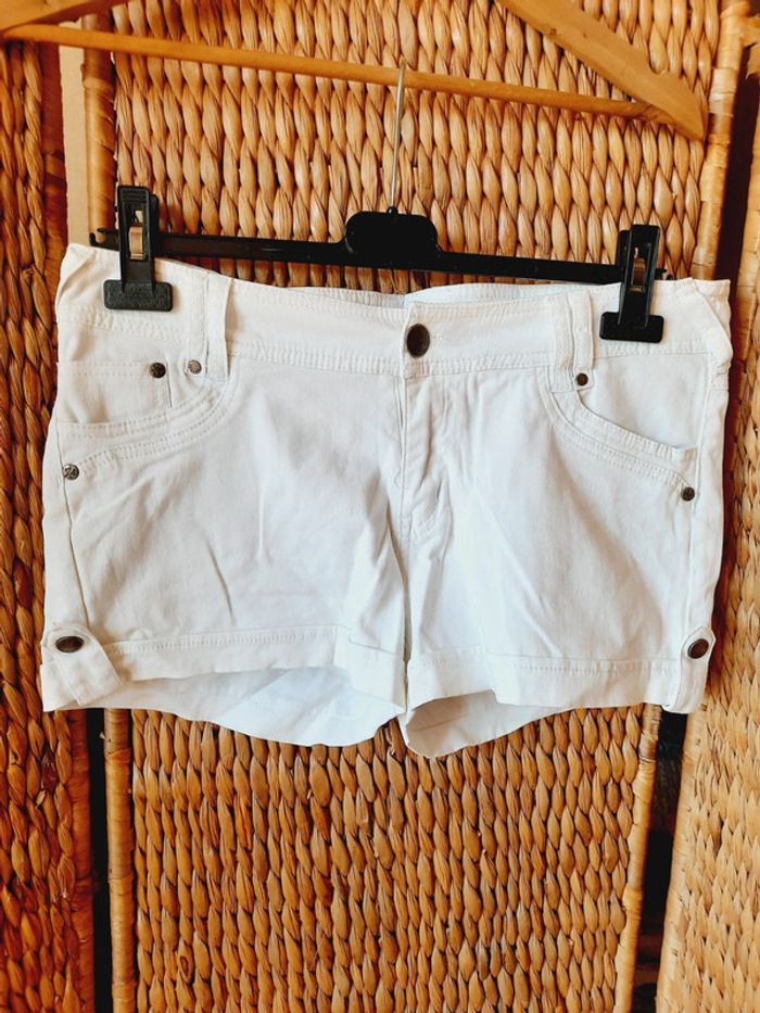 Short Mim blanc 38 - photo numéro 2