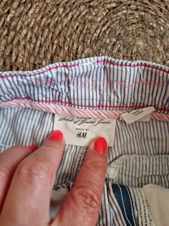 Joli short C&A taille 9 ans - photo numéro 4