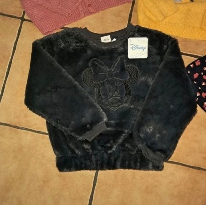 Lot de pulls 6ans neufs - photo numéro 2