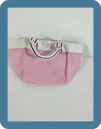 Petit sac à main rose et blanc Gant, bon état mais il y a plusieurs tâches, 18x19cm