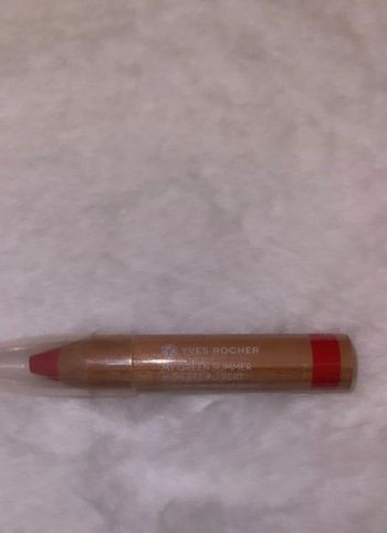Crayons a lèvre yves rocher