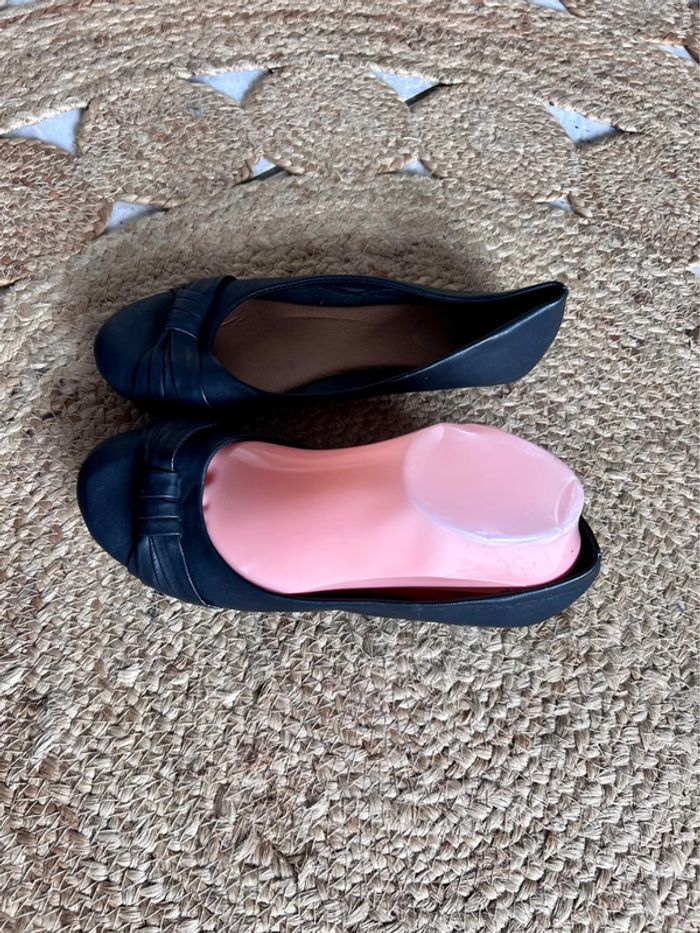 Chaussure plate taille 38 noir plisser sur le devant - photo numéro 3