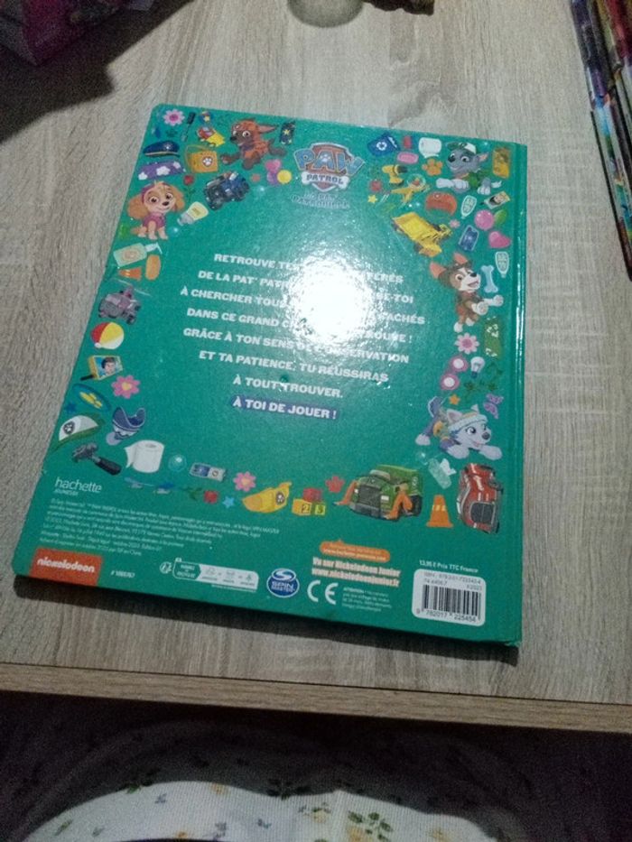 Livre pat patrouille cherche et trouve - photo numéro 4