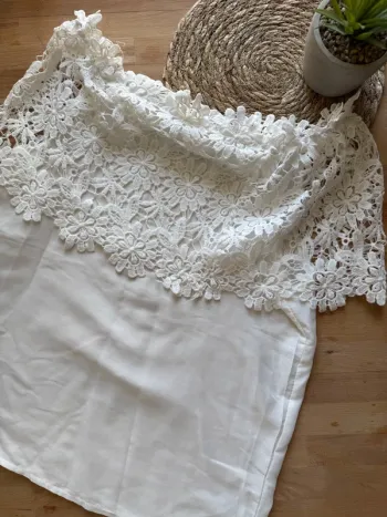 Tee shirt dentelle