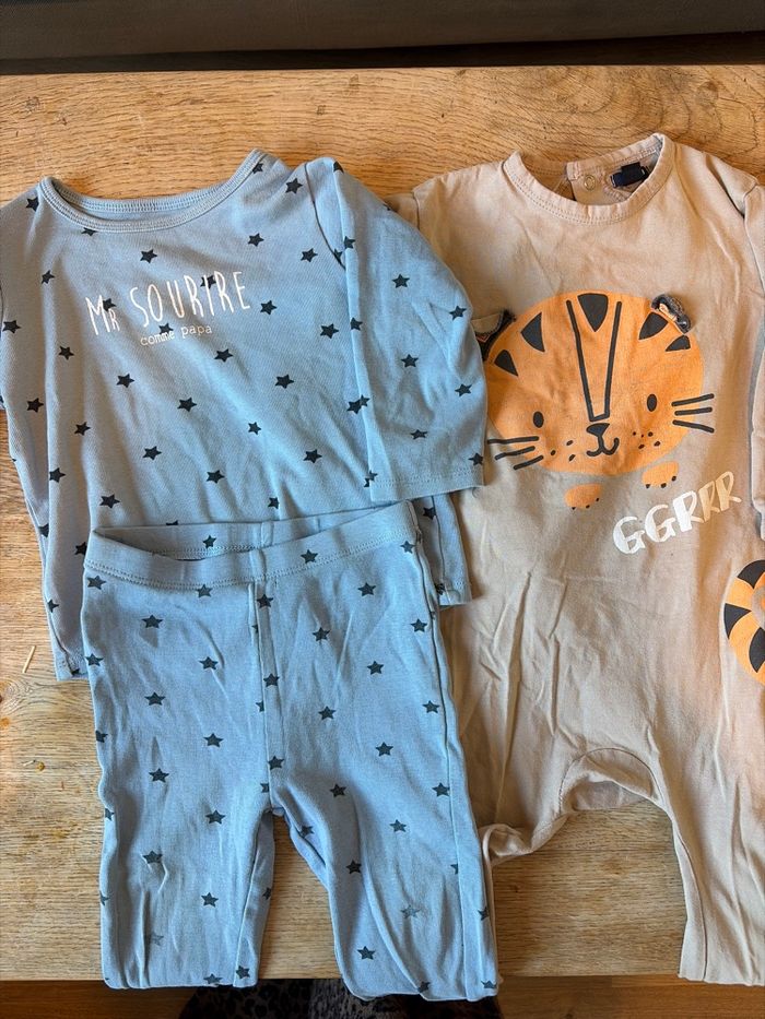 Lot 4 pyjamas 18 mois - photo numéro 3