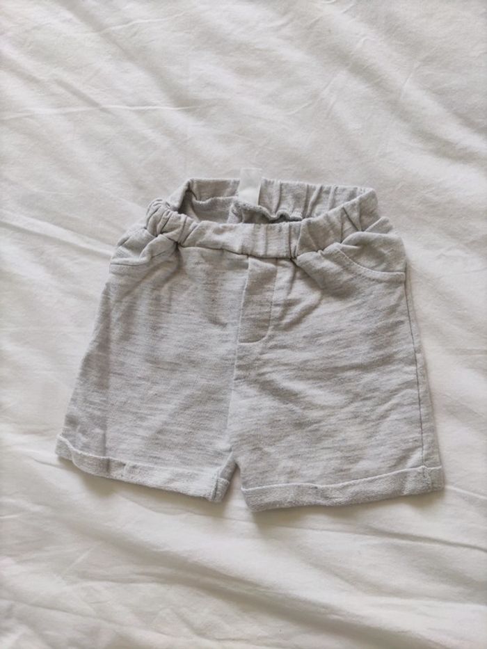 Short 9 mois