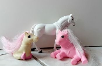 Lot de 3 chevaux