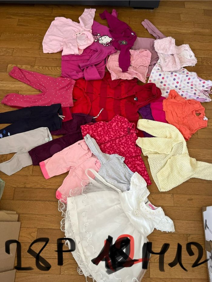Lot de vêtements fille 12 mois (71 pièces) - photo numéro 2