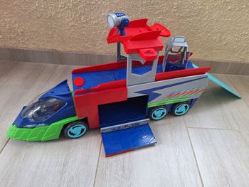 Le grand camion pyjamasques