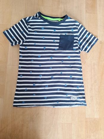 T-shirt manches courtes taille 10 ans