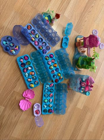 Lot de 54 hatchimals et accessoires