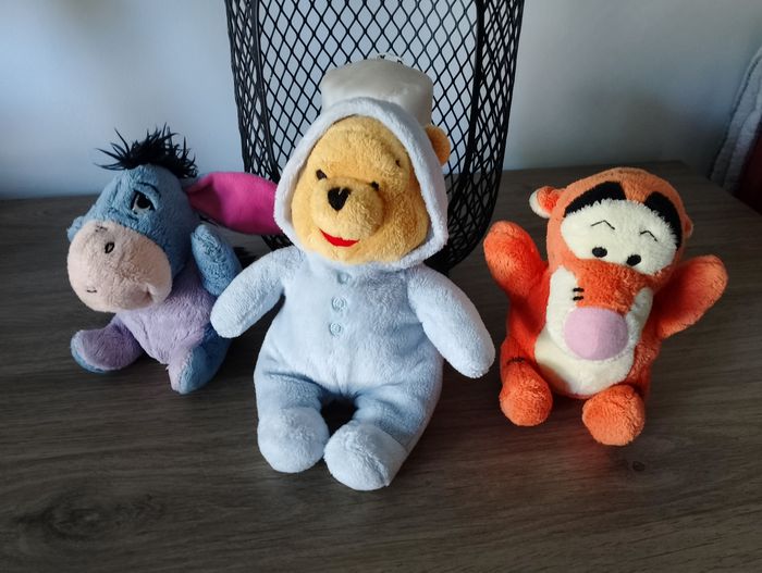 3 petites peluches Disney