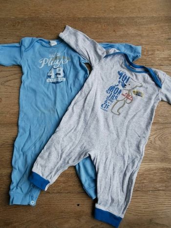 Lot combinaisons coton absorba 9 mois