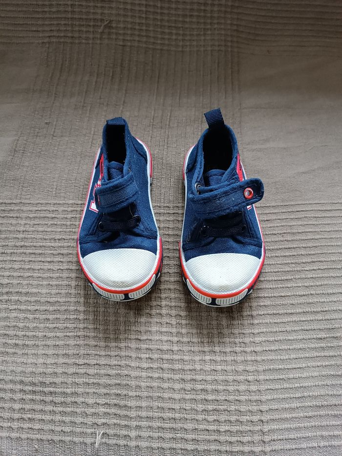 Tennis taille 21 - photo numéro 3