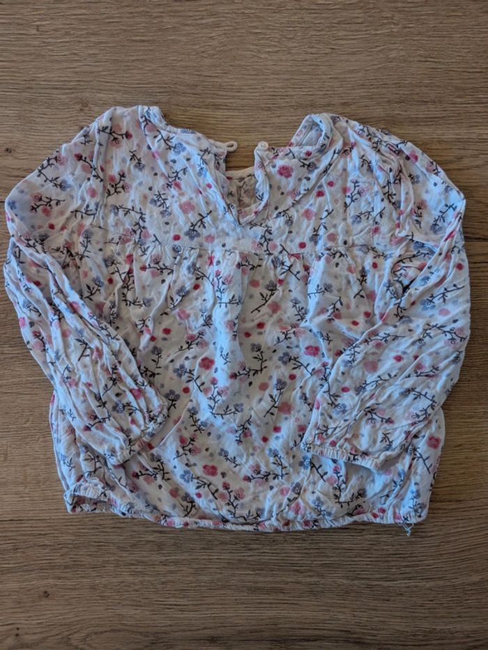 Blouse fleurie Taille 5 ans - photo numéro 2