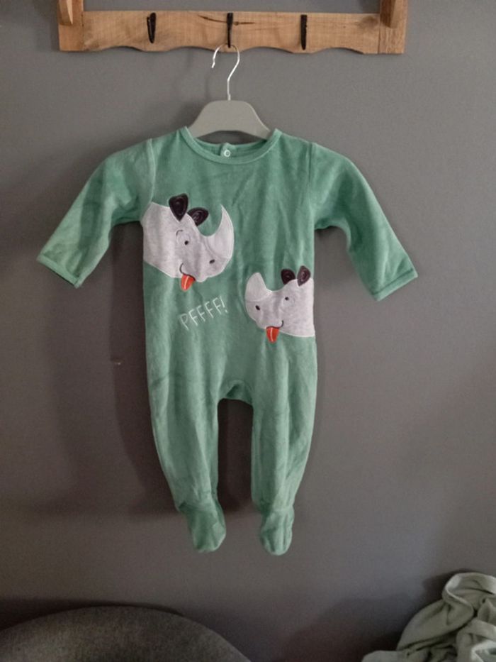 Pyjama taille 12 mois