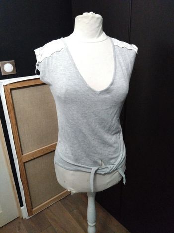 T shirt Naf Naf épais gris dentelles blanches t 36 neuf