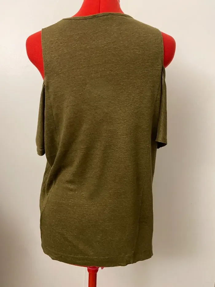 Tshirt kaki épaules nues Zara - photo numéro 3