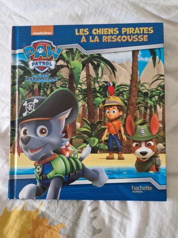 Livre pat patrouille les chiens pirates à la rescousse