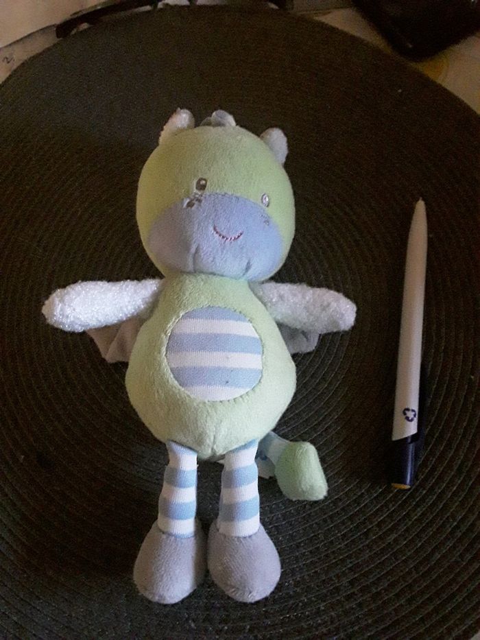 Doudou lumineux dragon vert et bleu