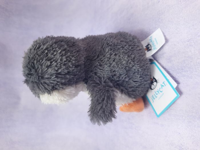 Peluche Jellycat neuve et tout douce Peanut Penguin - photo numéro 5