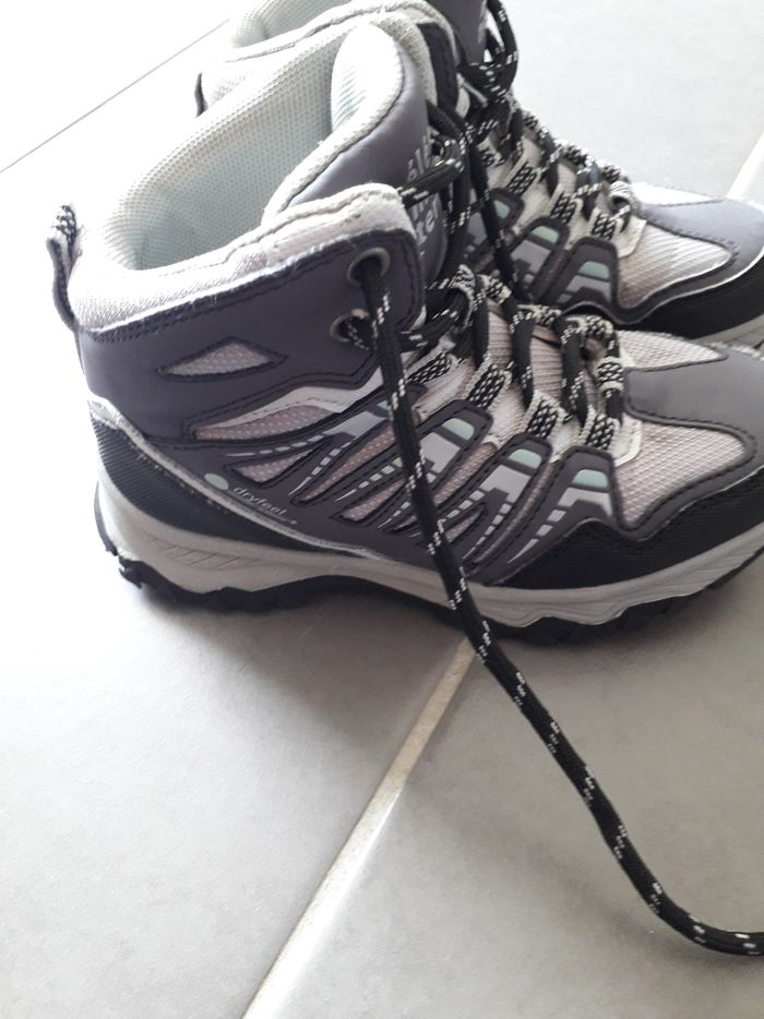 Chaussures de randonnée mixte pointure 29 - photo numéro 4