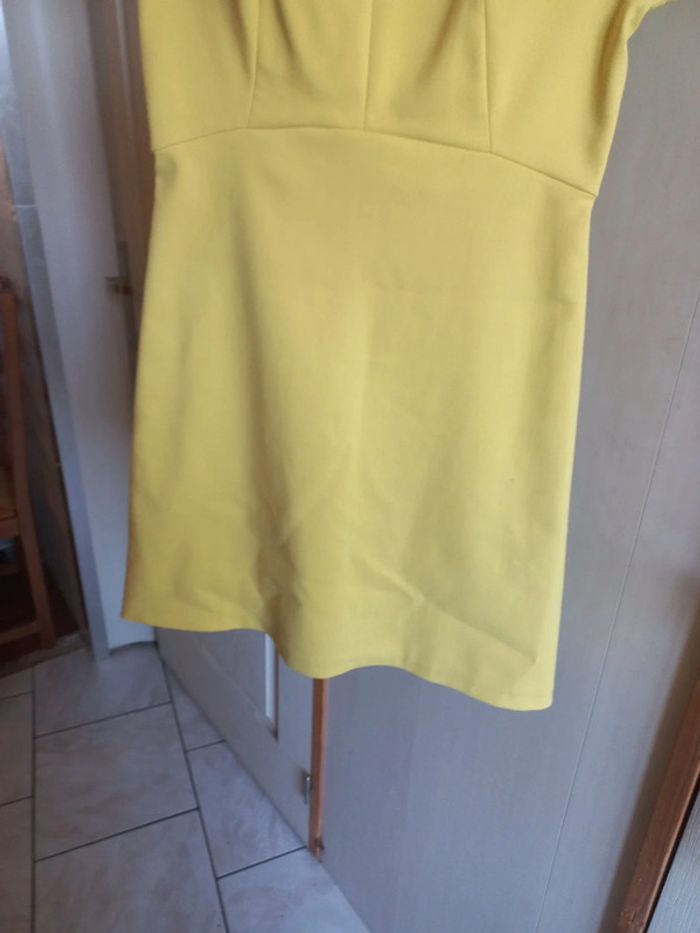 robe jaune - photo numéro 3