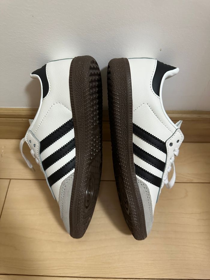Baskets Adidas Samba taille 39 - photo numéro 3