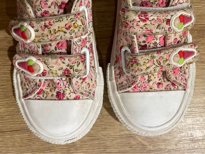 Baskets taille 23 - photo numéro 10