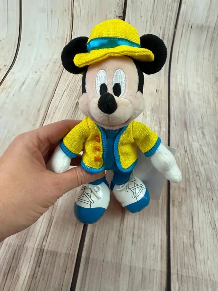 Peluche Disney Mickey Mouse import Japon Tokyo Disneyland - photo numéro 2