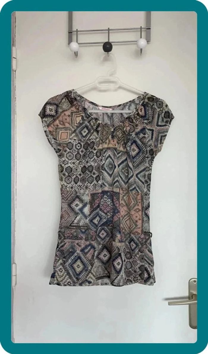 T-shirt motif