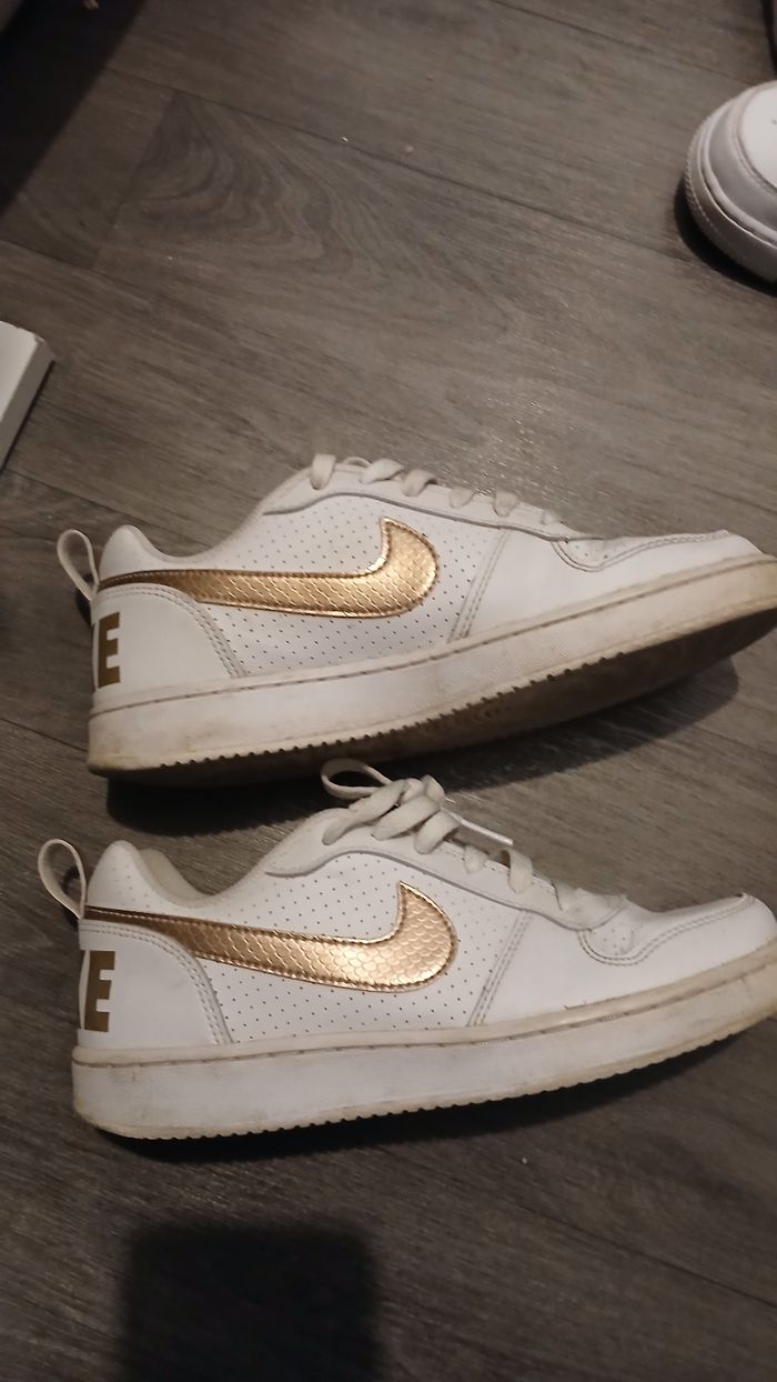 Basket nike taille 38,5 - photo numéro 4