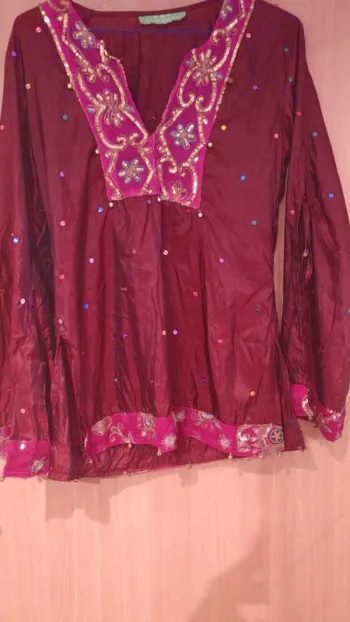 Chemise a clochettes